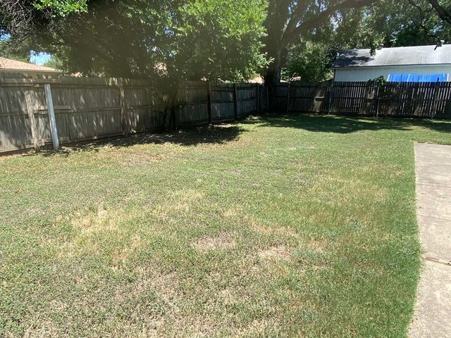 1017 Mullins Street, Irving, TX 75061