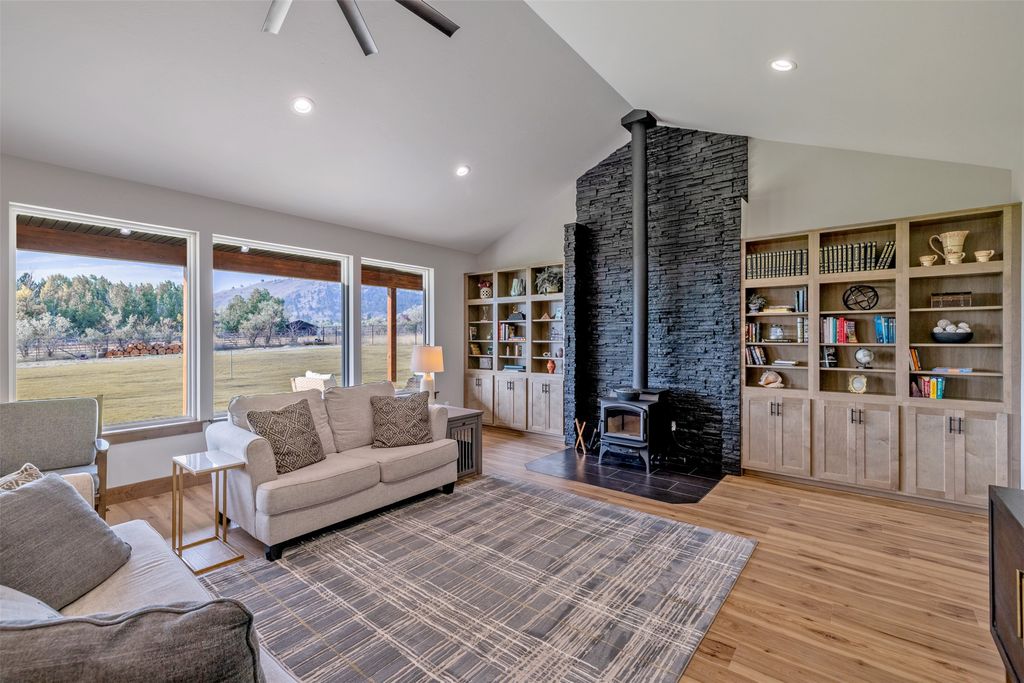 6760 Scratchgravel Drive, Helena, MT 59602 photo 4