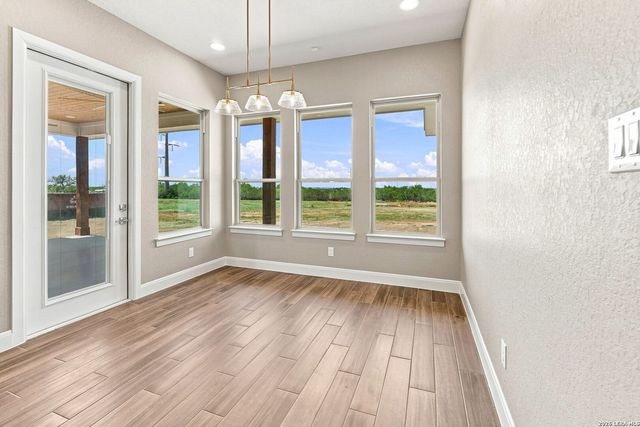 3062 Vista Rdg, Seguin, TX 78155