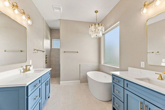 3062 Vista Rdg, Seguin, TX 78155