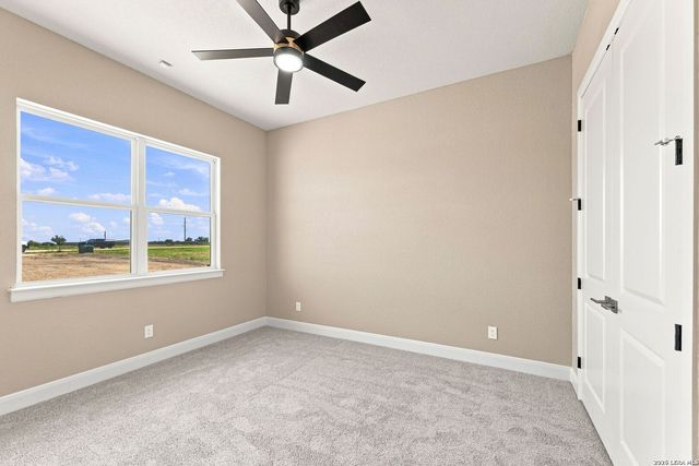3062 Vista Rdg, Seguin, TX 78155