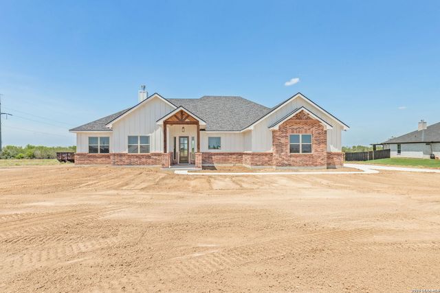 3062 Vista Rdg, Seguin, TX 78155