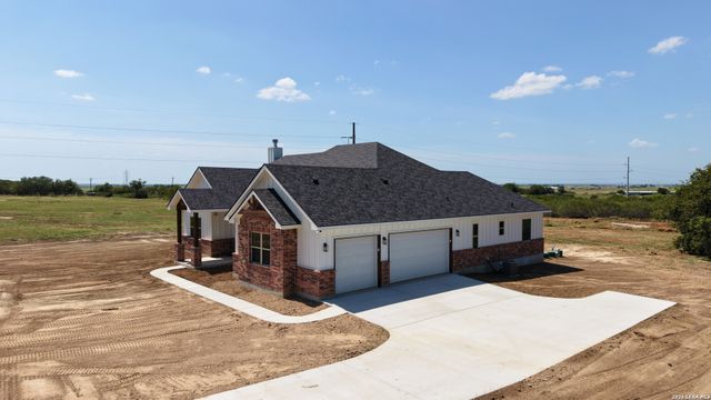 3062 Vista Rdg, Seguin, TX 78155
