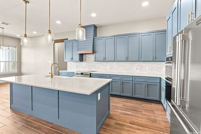 3062 Vista Rdg, Seguin, TX 78155