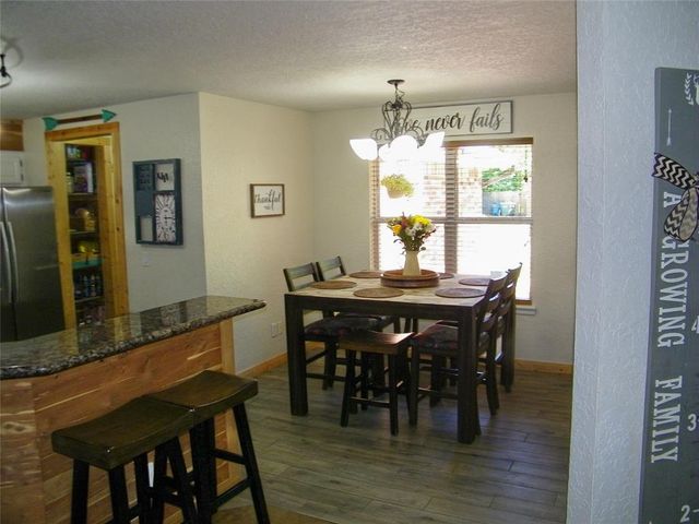 617 Firelane Rd, Edmond, OK 73003