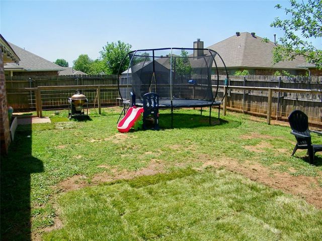 617 Firelane Rd, Edmond, OK 73003