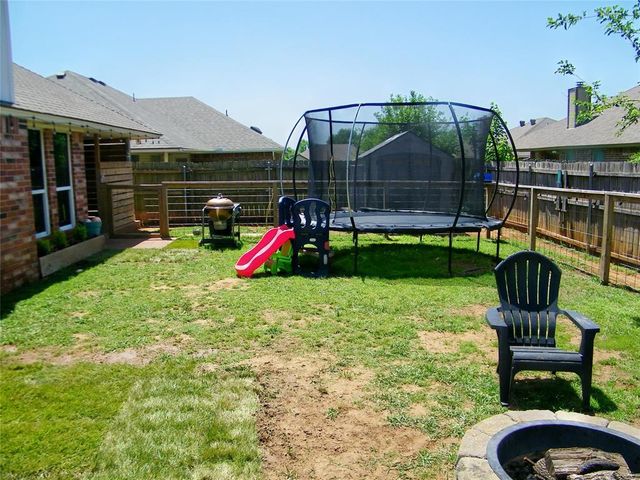 617 Firelane Rd, Edmond, OK 73003