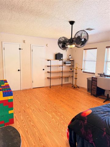 617 Firelane Rd, Edmond, OK 73003