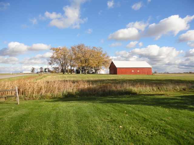 5994 136th Avenue, Manlius Twp, MI 49423