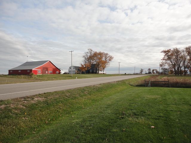 5994 136th Avenue, Manlius Twp, MI 49423