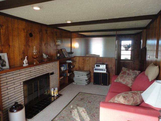 5994 136th Avenue, Manlius Twp, MI 49423