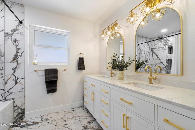 4015 E CATALINA Drive, Phoenix, AZ 85018