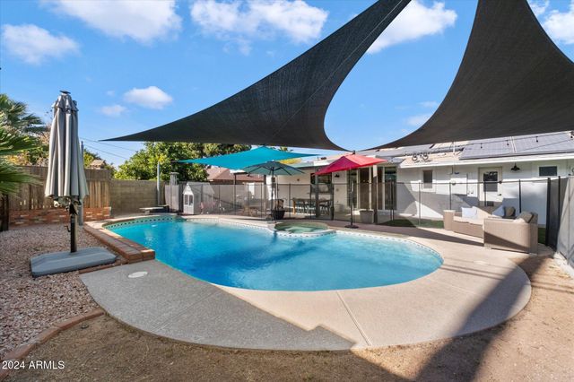 4015 E CATALINA Drive, Phoenix, AZ 85018