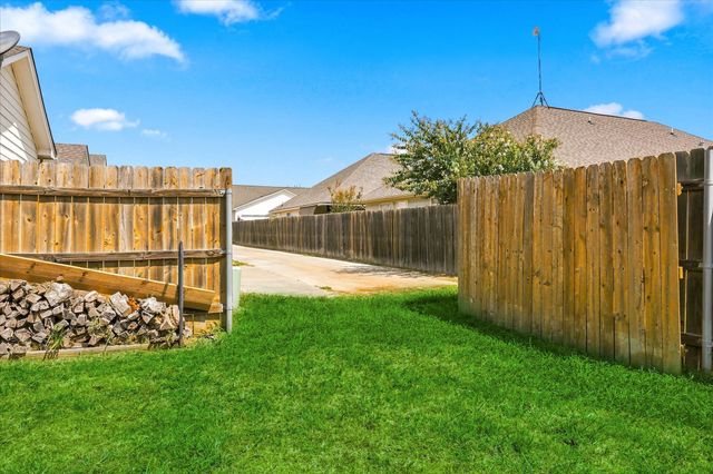 236 Firefly Drive, Springtown, TX 76082