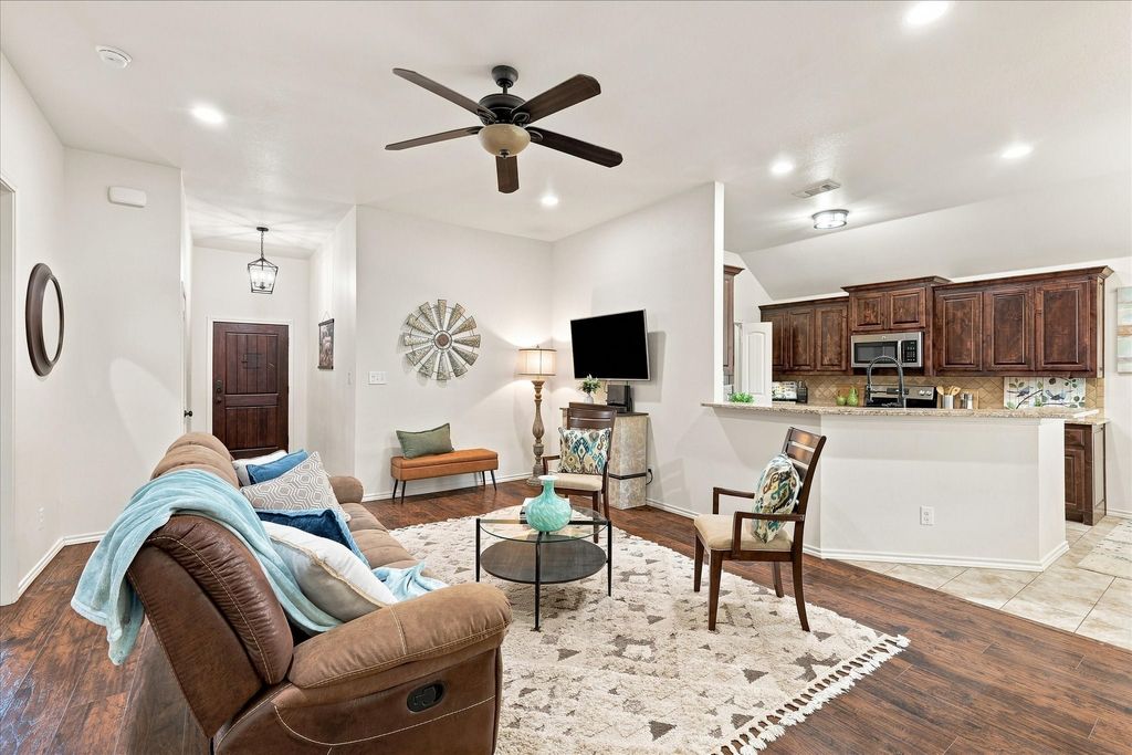 236 Firefly Drive, Springtown, TX 76082 — photo 5