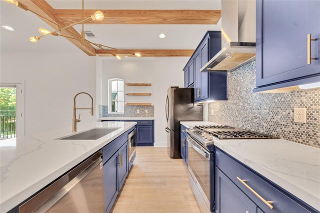1035 W 24th Street, Houston, TX 77008