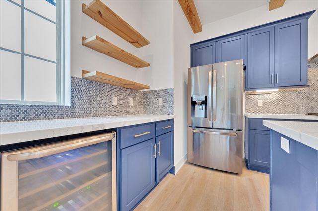 1035 W 24th Street, Houston, TX 77008