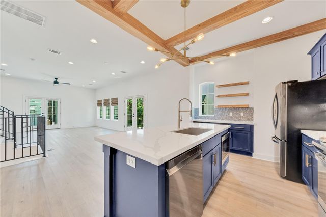 1035 W 24th Street, Houston, TX 77008