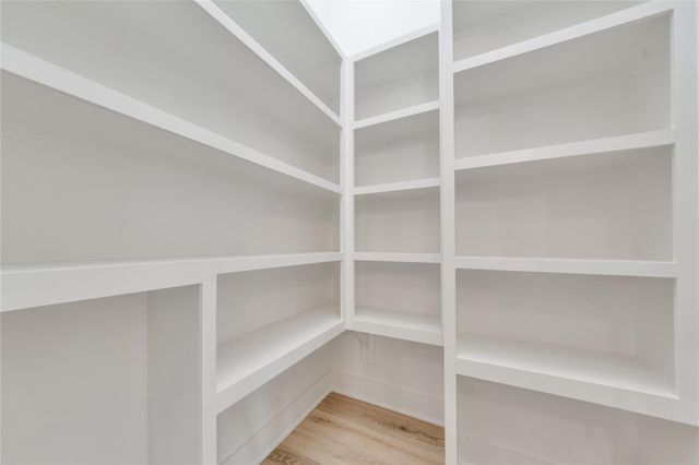 1035 W 24th Street, Houston, TX 77008