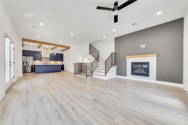 1035 W 24th Street, Houston, TX 77008