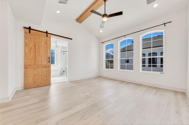 1035 W 24th Street, Houston, TX 77008