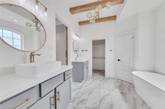 1035 W 24th Street, Houston, TX 77008
