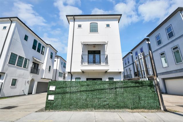1035 W 24th Street, Houston, TX 77008