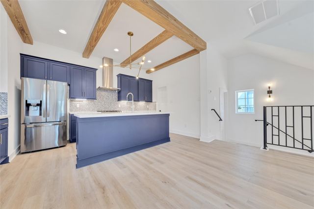 1035 W 24th Street, Houston, TX 77008