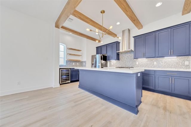 1035 W 24th Street, Houston, TX 77008