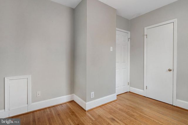 1053 COLUMBIA RD, Hagerstown, MD 21742