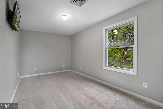 1053 COLUMBIA RD, Hagerstown, MD 21742