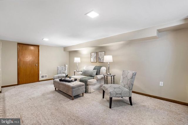 1053 COLUMBIA RD, Hagerstown, MD 21742