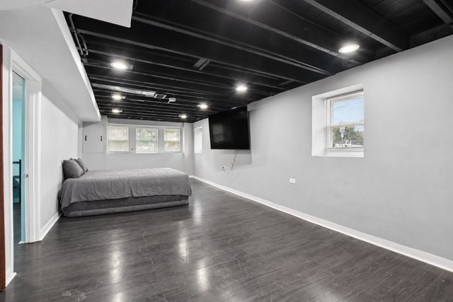1801 S 58th Avenue, Cicero, IL 60804