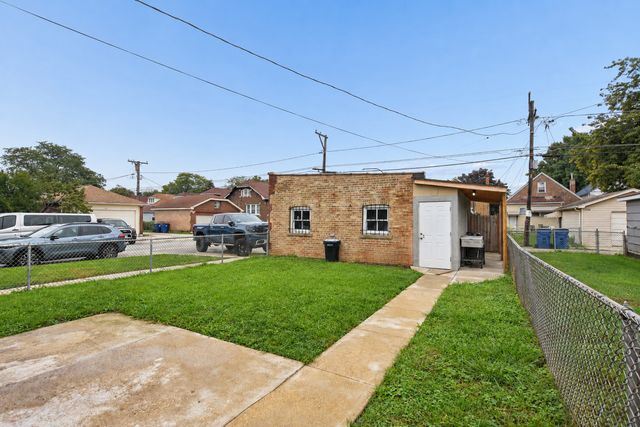 1801 S 58th Avenue, Cicero, IL 60804