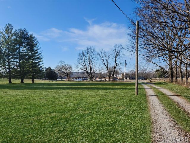 8650 Girl Scout Road, Pevely, MO 63070