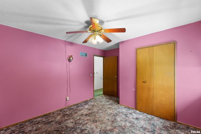 5335 DAVIE Street, Davenport, IA 52806