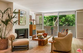 11645 Montana Avenue 101, Los Angeles, CA 90049