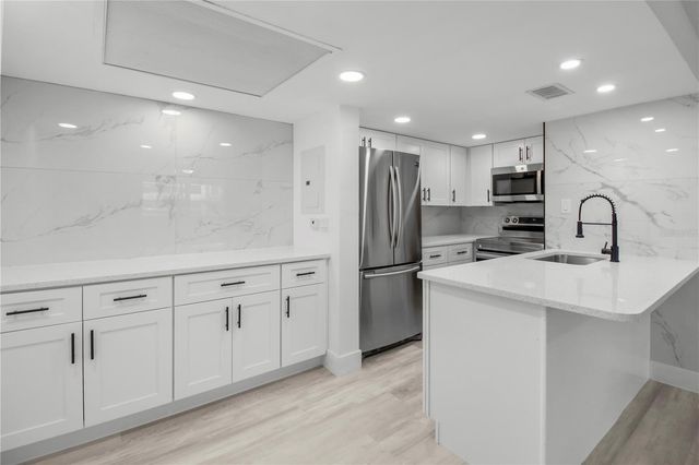 4754 MARINE PARKWAY 103, New Port Richey, FL 34652