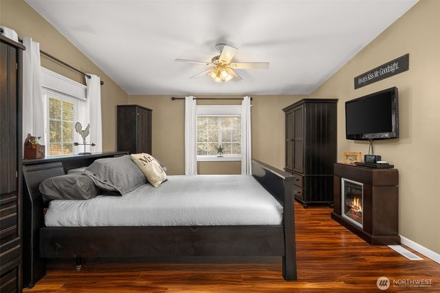 12742 118th Avenue SE, Rainier, WA 98576