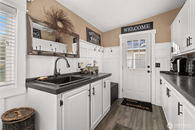 12742 118th Avenue SE, Rainier, WA 98576