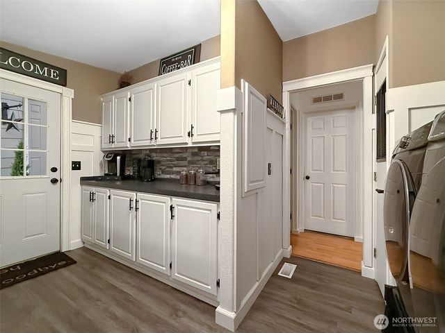 12742 118th Avenue SE, Rainier, WA 98576