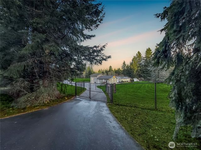 12742 118th Avenue SE, Rainier, WA 98576