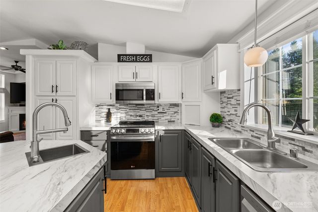 12742 118th Avenue SE, Rainier, WA 98576