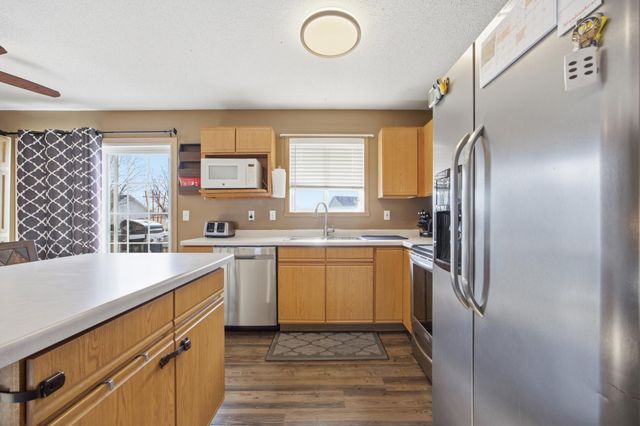 5556 18th Street S, Fargo, ND 58104