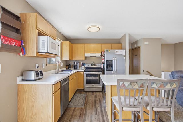 5556 18th Street S, Fargo, ND 58104