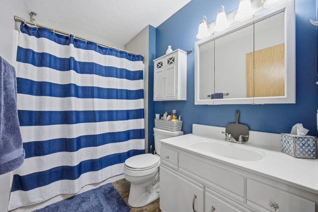 5556 18th Street S, Fargo, ND 58104