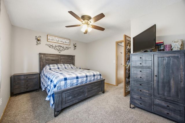 5556 18th Street S, Fargo, ND 58104