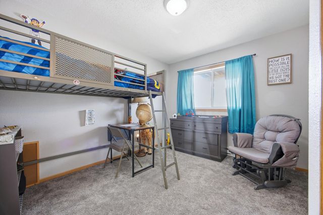 5556 18th Street S, Fargo, ND 58104