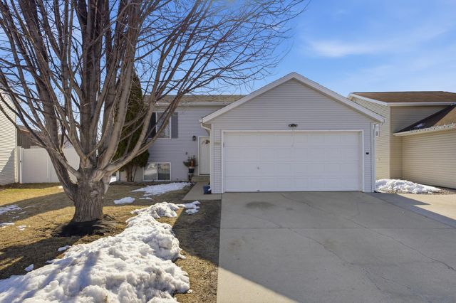 5556 18th Street S, Fargo, ND 58104