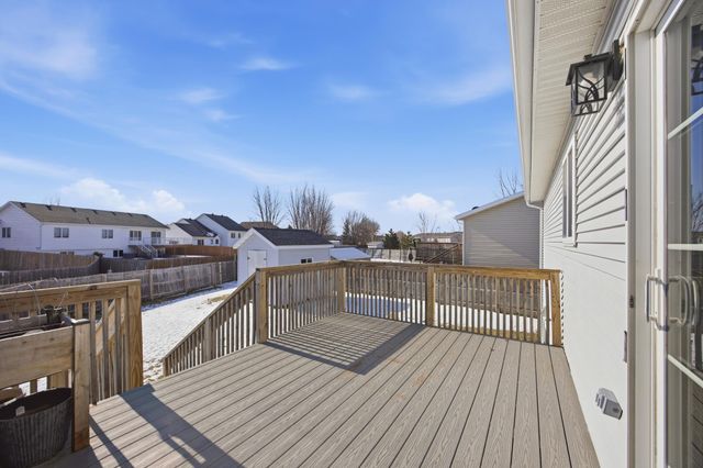 5556 18th Street S, Fargo, ND 58104